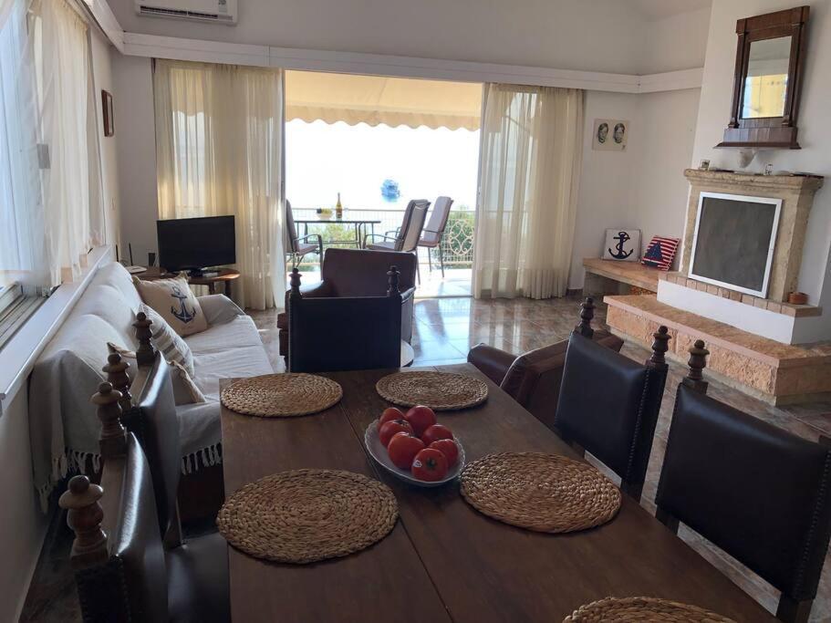 Sea View Apartment With Swimning Pool Meszongí Kültér fotó