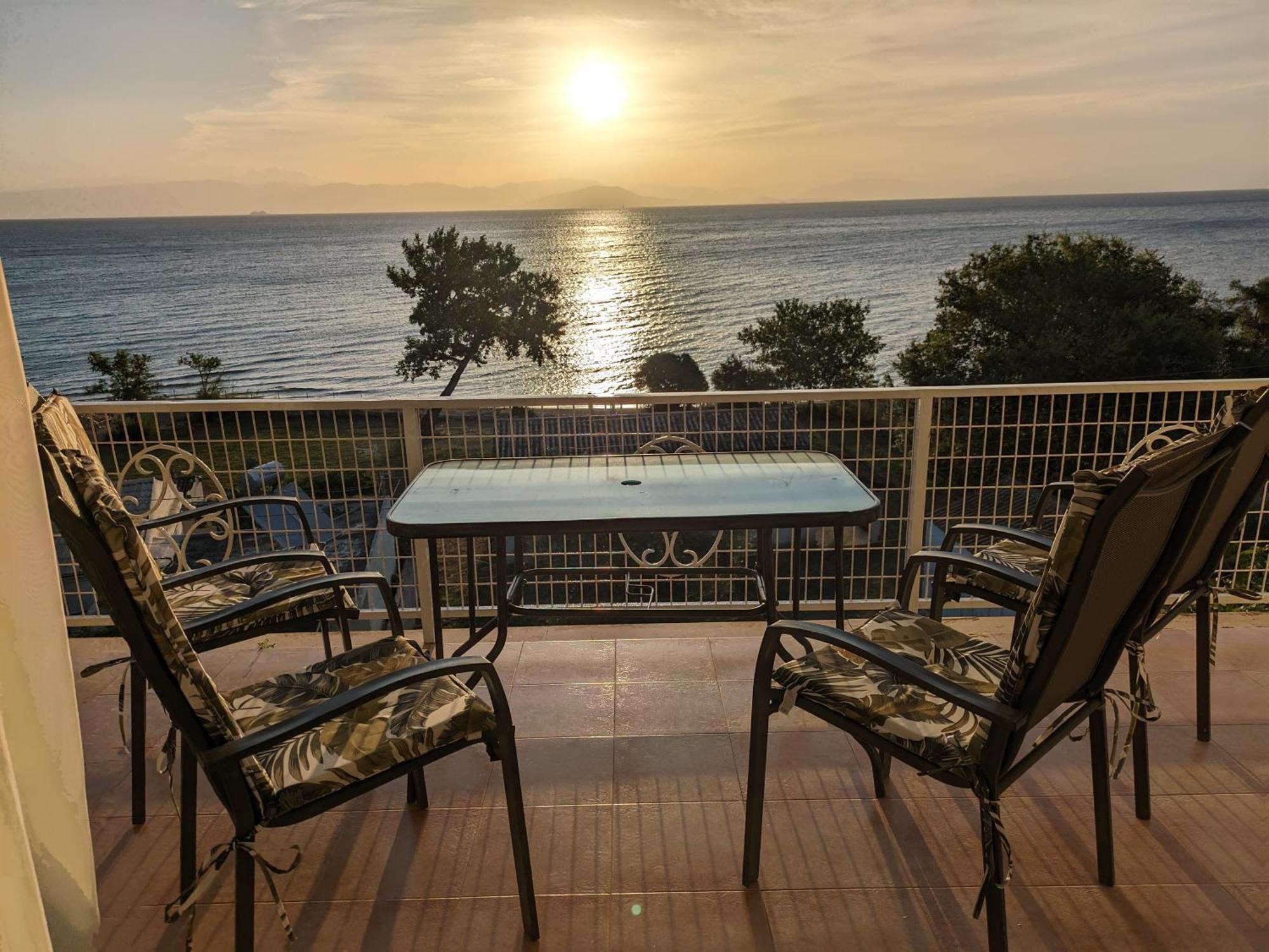 Sea View Apartment With Swimning Pool Meszongí Kültér fotó